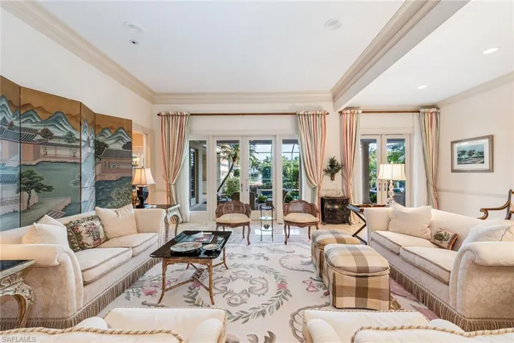 364  Cromwell  CT, Naples, FL 34108