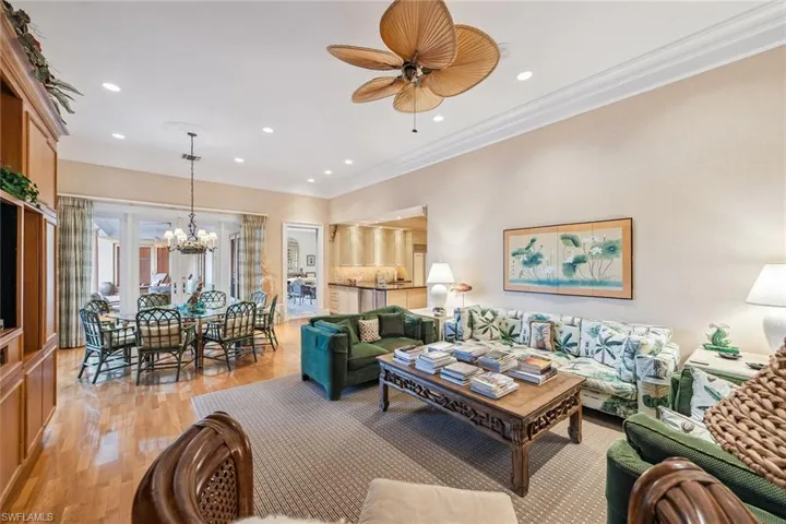 364  Cromwell  CT, Naples, FL 34108
