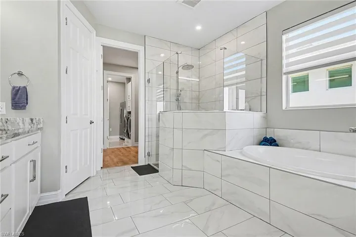 355 Spring Hill Lake Loop, Cape Coral, Florida 33993
