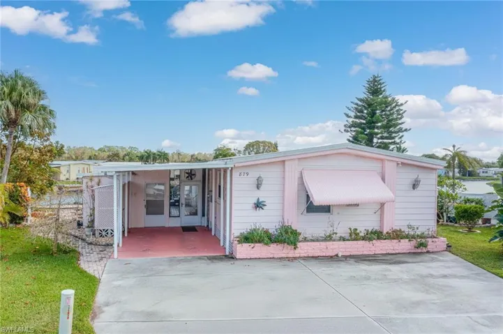 879  Cape Haze  LN, Naples, FL 34104