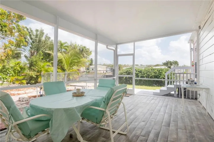 879  Cape Haze  LN, Naples, FL 34104
