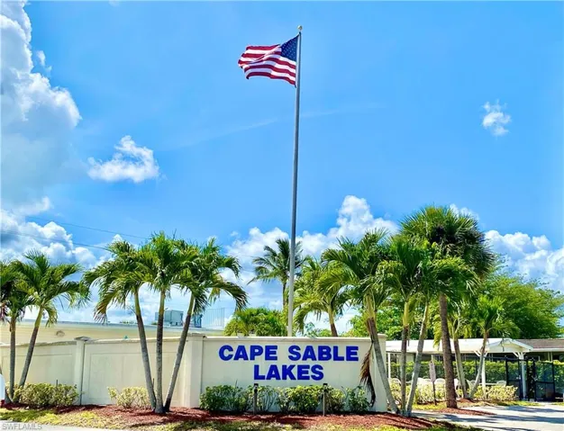 879  Cape Haze  LN, Naples, FL 34104