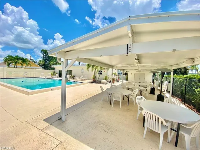 879  Cape Haze  LN, Naples, FL 34104