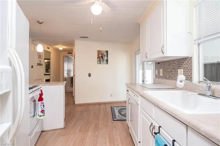 879  Cape Haze  LN, Naples, FL 34104