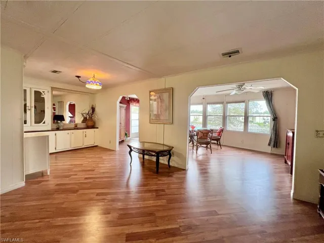 879  Cape Haze  LN, Naples, FL 34104
