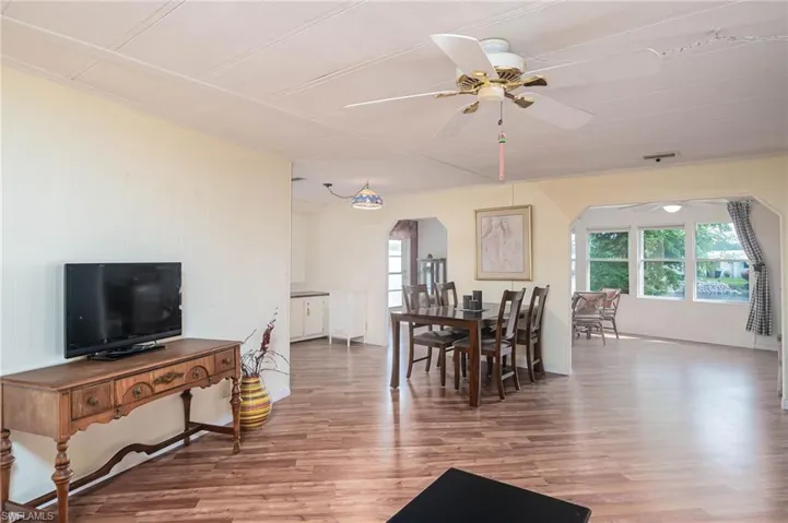 879  Cape Haze  LN, Naples, FL 34104