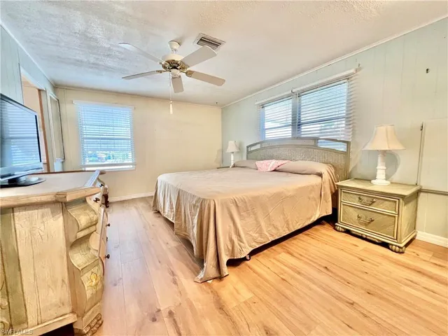 879  Cape Haze  LN, Naples, FL 34104