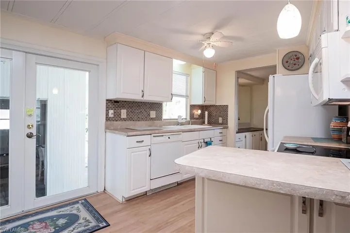 879  Cape Haze  LN, Naples, FL 34104