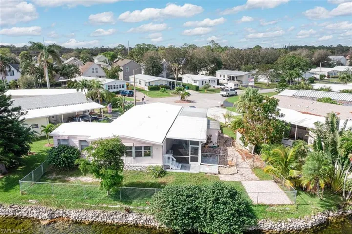 879  Cape Haze  LN, Naples, FL 34104