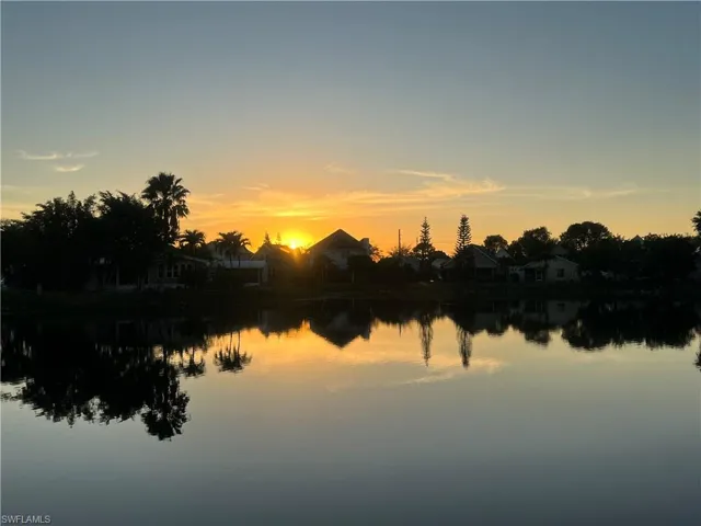 879  Cape Haze  LN, Naples, FL 34104