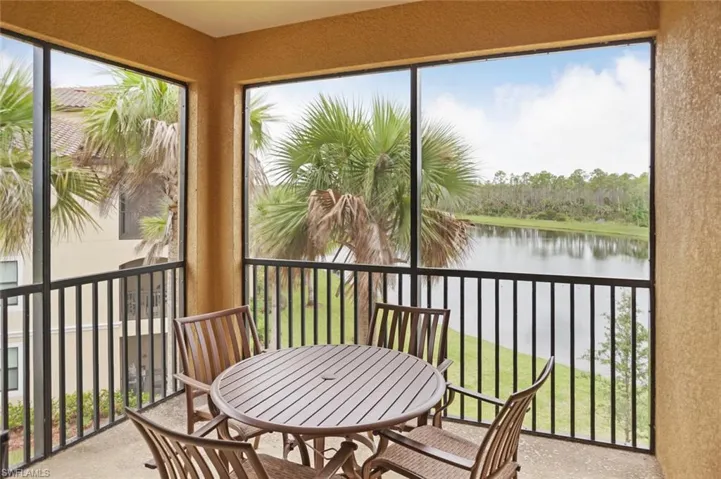 9731  Acqua  CT, Naples, FL 34113