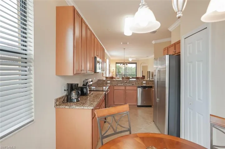 9731  Acqua  CT, Naples, FL 34113