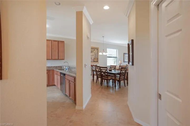 9731  Acqua  CT, Naples, FL 34113