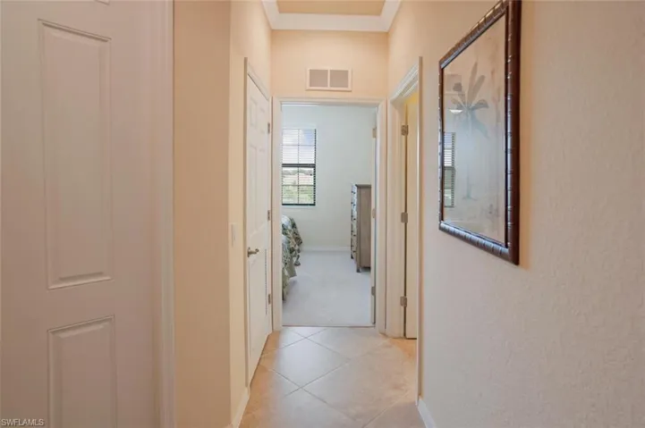 9731  Acqua  CT, Naples, FL 34113
