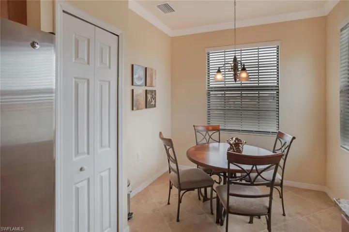 9731  Acqua  CT, Naples, FL 34113