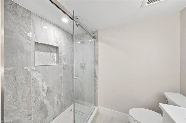 990 8th St S 1c, Naples, Florida 34102