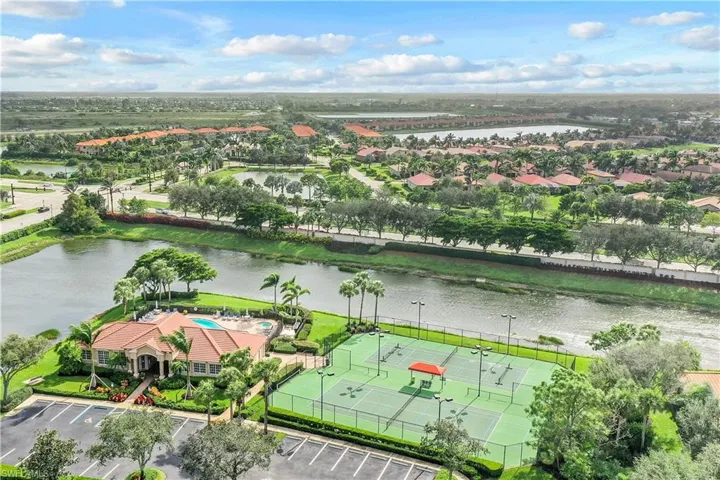2 Pools & 2 Fitness Centers
