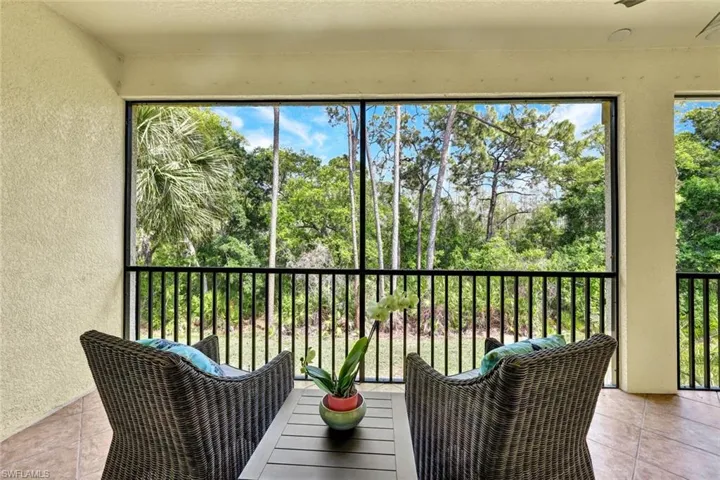 Large Lanai