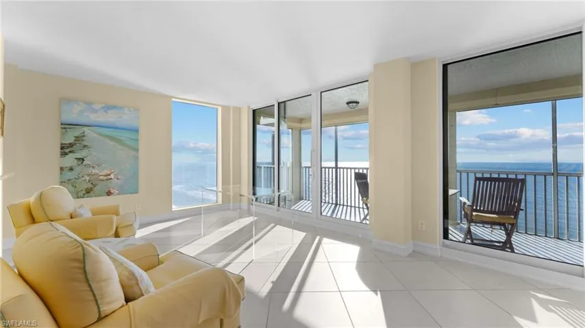 10691  Gulf Shore  DR, Naples, FL 34108