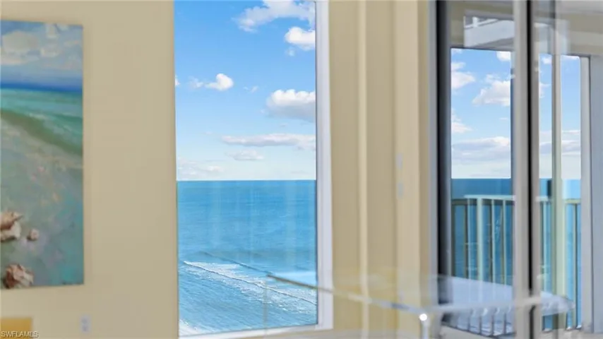 10691  Gulf Shore  DR, Naples, FL 34108