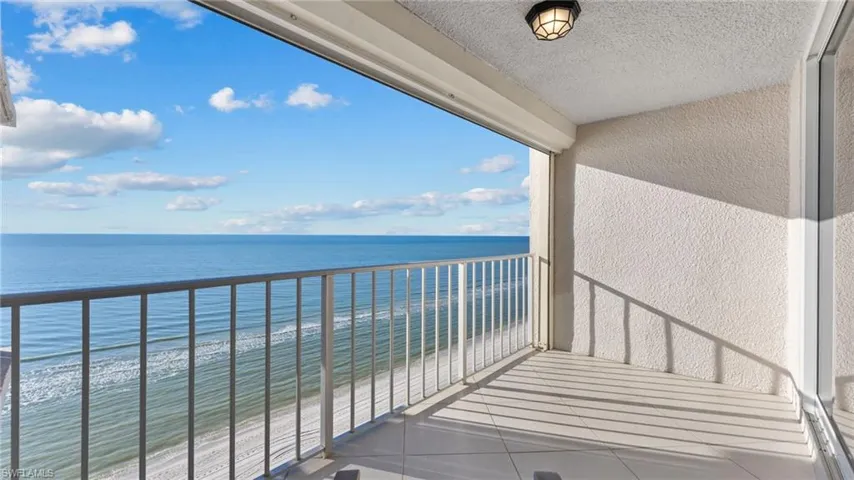 Private guest suite balcony