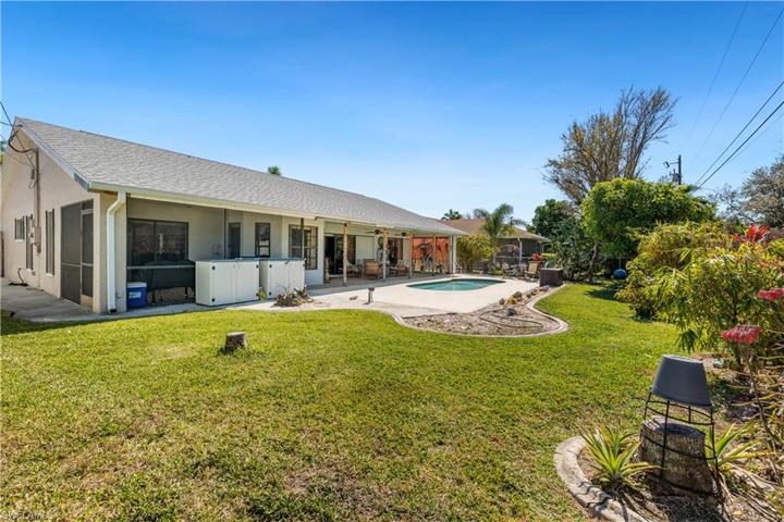 18 SE 20th CT, CAPE CORAL FL 33990