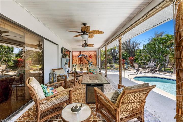 18 SE 20th CT, CAPE CORAL FL 33990