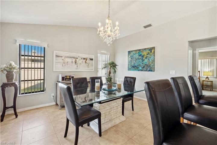 18 SE 20th CT, CAPE CORAL FL 33990