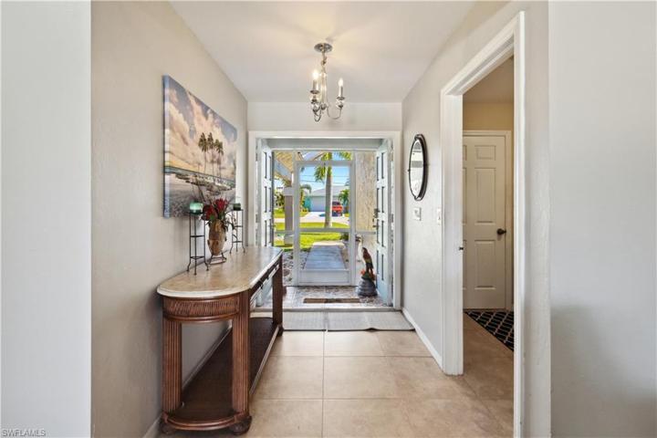 18 SE 20th CT, CAPE CORAL FL 33990