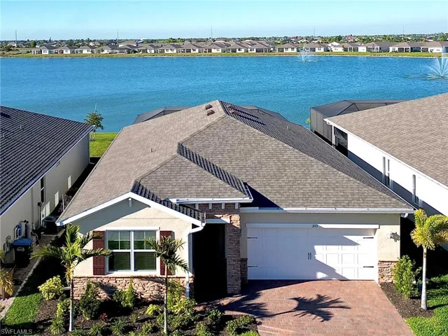 303 Spring Hill Lake Loop, Cape Coral Fl 33993