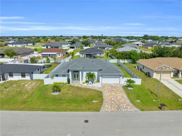 477 NE 1st  PL, Cape Coral, FL 33909