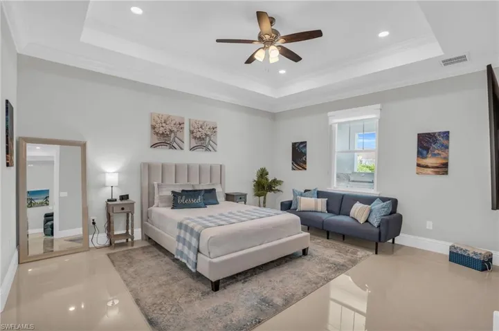 477 NE 1st  PL, Cape Coral, FL 33909