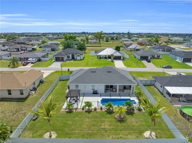 477 NE 1st  PL, Cape Coral, FL 33909