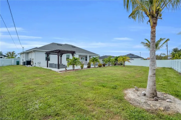 477 NE 1st  PL, Cape Coral, FL 33909