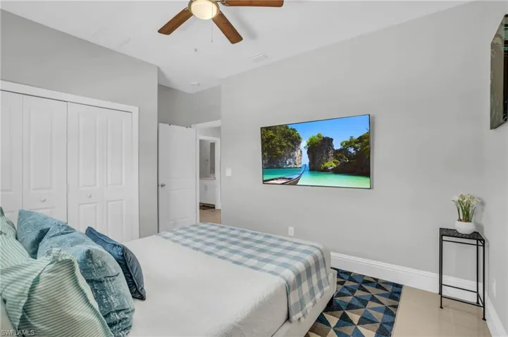 477 NE 1st  PL, Cape Coral, FL 33909