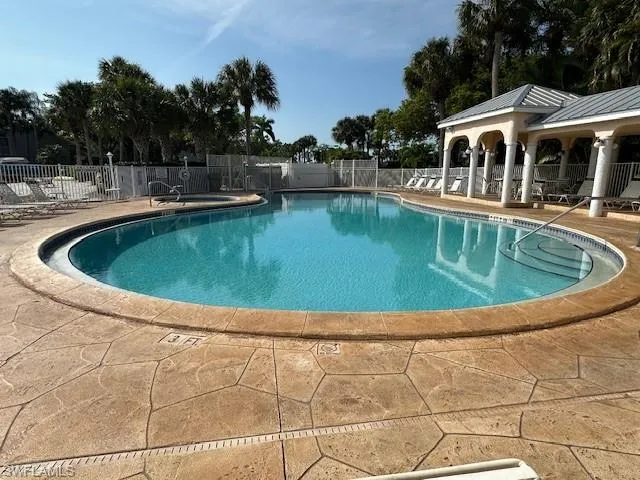 2662  Aft  AVE, Naples, FL 34109