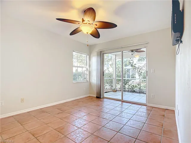2662  Aft  AVE, Naples, FL 34109