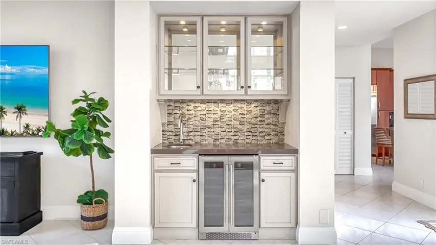 Wet bar for entertaining family and friends