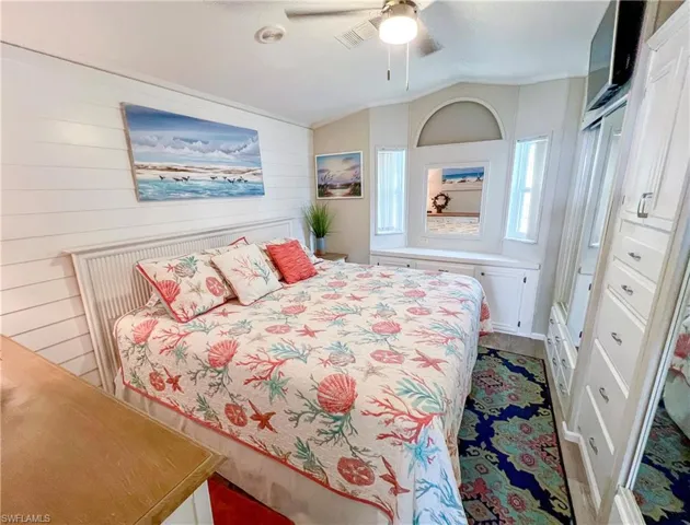 Bedroom with King size bed