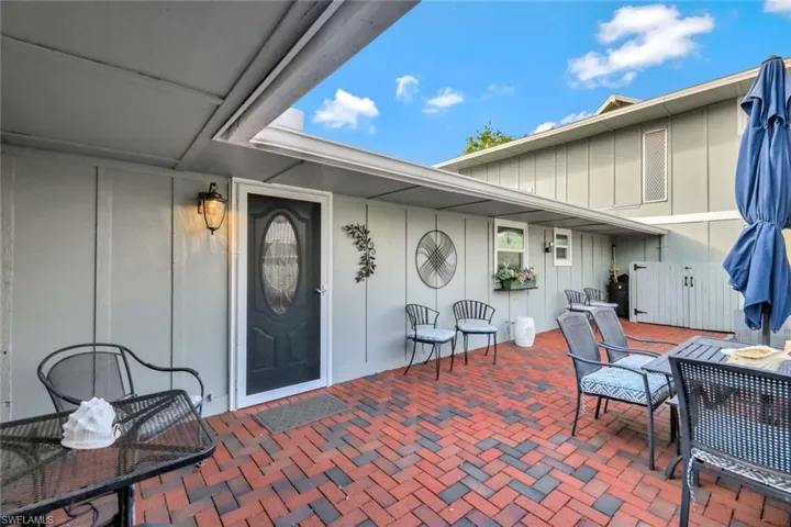 4263  Island  CIR, Fort Myers, FL 33919