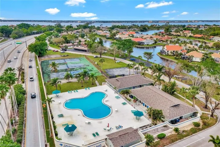 4263  Island  CIR, Fort Myers, FL 33919