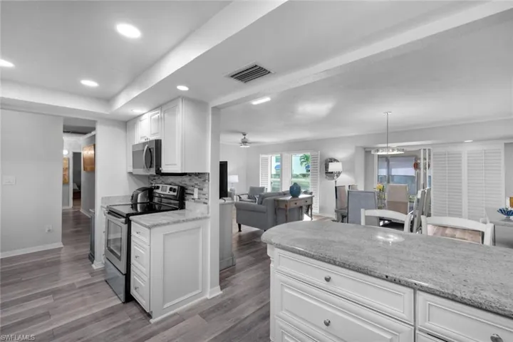4263  Island  CIR, Fort Myers, FL 33919