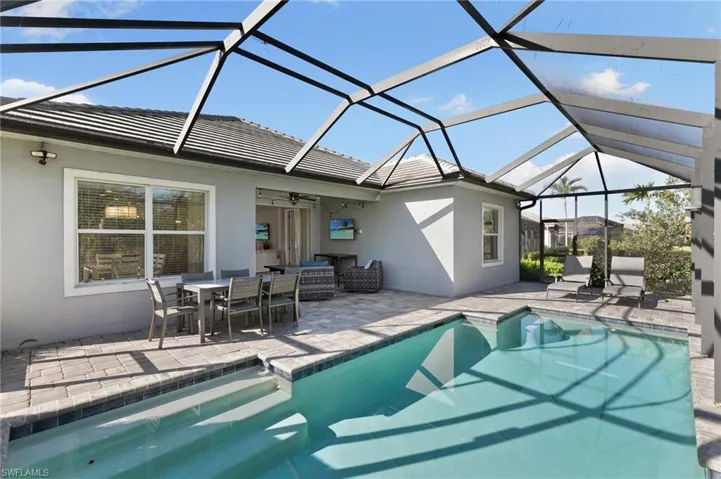 3593  Canopy  CIR, Naples, FL 34120