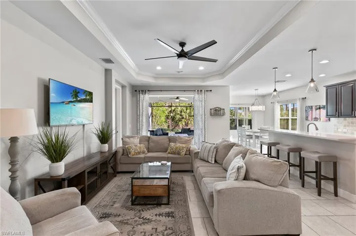 3593  Canopy  CIR, Naples, FL 34120