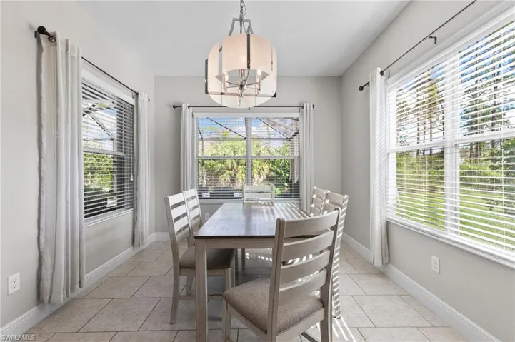 3593  Canopy  CIR, Naples, FL 34120