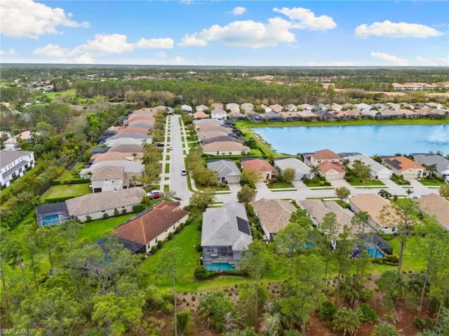 3593  Canopy  CIR, Naples, FL 34120