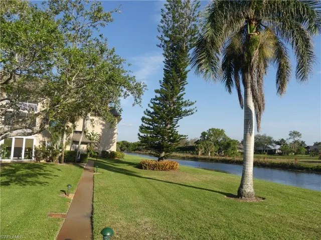 WALKING PATHS AROUND COMMUNITY