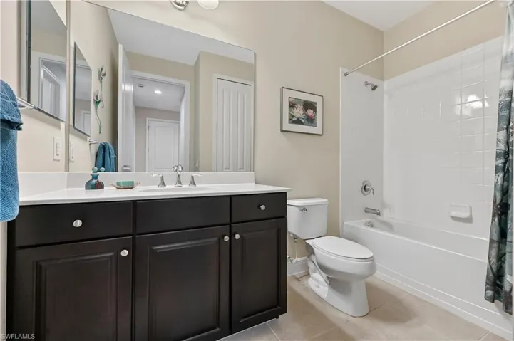 3571 Canopy Cir, Naples, Florida 34120
