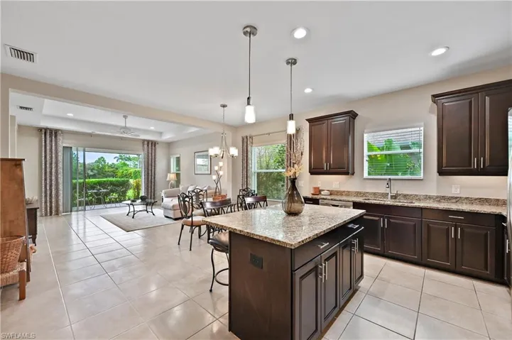 3571 Canopy Cir, Naples, Florida 34120