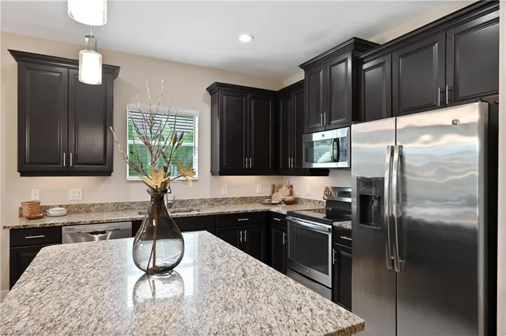 3571 Canopy Cir, Naples, Florida 34120